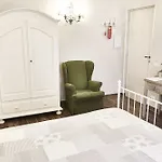 Ale & Niki's Pensión 4*