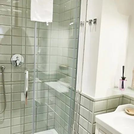 エール＆ニキズ ホーム ゲストハウス