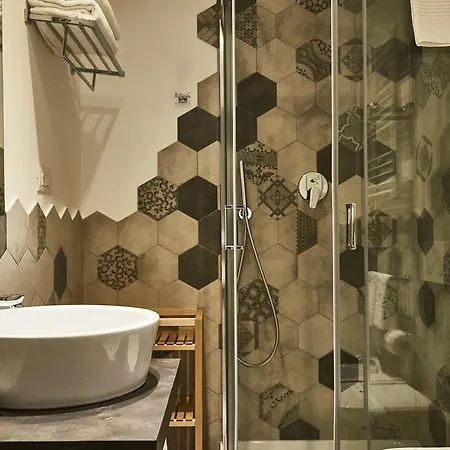 ゲストハウス エール＆ニキズ ホーム