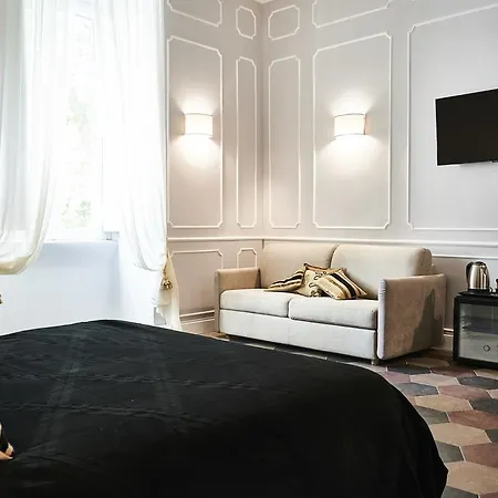 ゲストハウス エール＆ニキズ ホーム 4*