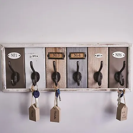 エール＆ニキズ ホーム 4*