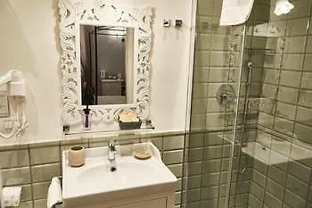 エール＆ニキズ ホーム ローマ