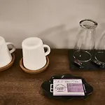 Ale & Niki's